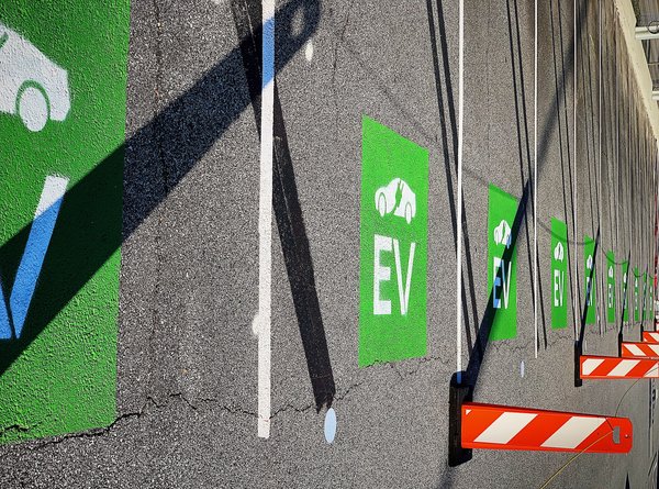 Les véhicules électriques sont-ils vraiment l'avenir des transports ?